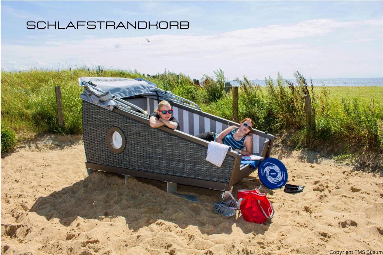 Grosszuegige Ferienwohnung Mit Terrasse Büsum Exterior foto